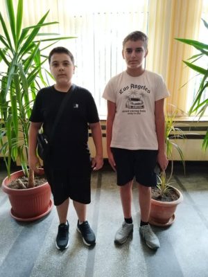 Ученици от СУ“Г.Брегов“ намериха пари и ги върнаха на собственика