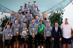 България посрещна като герои световните вицешампиони по волейбол