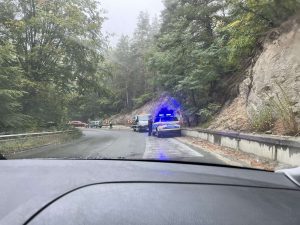 Катастрофа блокира движението по пътя Велинград-Юндола