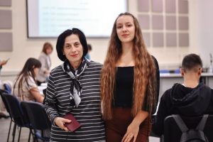 Ученичка от СУ“Д-р П.Берон“ е част от Бизнес академия за предприемачи