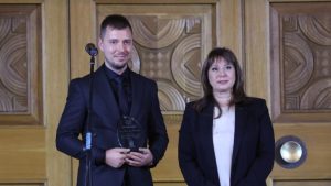 Д-р Бакалов от МБАЛ-Пазарджик с награда за лекарска всеотдайност и етика