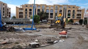 Правителството осигури по 3000 лв. допълнителна помощ на семействата, пострадали от наводненията