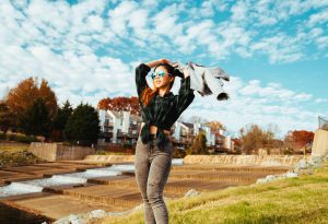 Модата на златния сезон: топ цветове и тенденции за есента