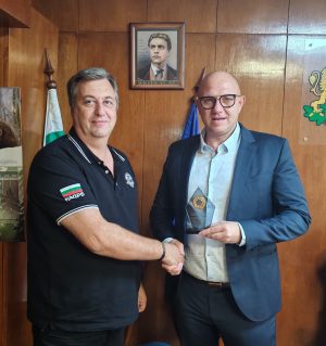 Почетни плакети за шефове на МВР-Пазарджик