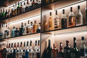 Полицията откри незаконен казан за варене на ракия и иззе алкохол