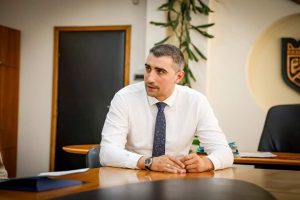 Кметът Куленски спря форсирана сесия „на тъмно“ от Новото време