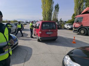 Спецполицейска операция тече в момента