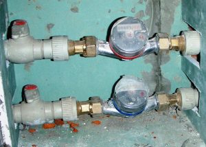 Министър Иванов призова депутатите да отхвърлят текстовете за „такса водомер“