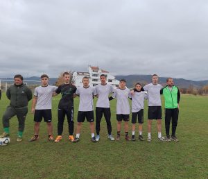 Отборът на горската гимназия стана шампион във футболен турнир във Велинград