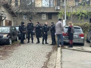 Обискират адреси на членове на „Величие“ в Пазарджик, разследват схема за имотни измами