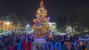 Запалването на коледните светлини дава старт на празничния месец в Пазарджик