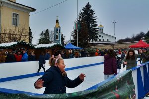 Ледена пързалка с благотворителна кауза и тази година в Панагюрище