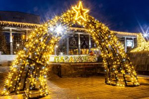 Кой ще ни весели в новогодишната нощ на площад „Константин Величков“?