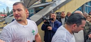 22-годишният Васил Манолчев извади кръста от Стара река в Пещера