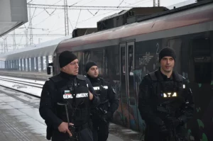 Спецоперация във влакове и гари тече в България