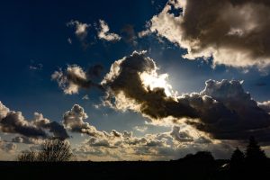 Слънчево и сравнително топло за сезона време ни очаква