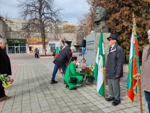 Отбелязахме годишнина от рождението на поета-революционер Христо Ботев