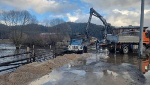 Река Доспатска наводни няколко къщи в с.Побит камък