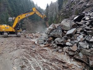 Кметът на Сърница: Коритото на река Чепинска е почистено