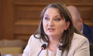 Деница Сачева: Това правителство започва с фалстарт