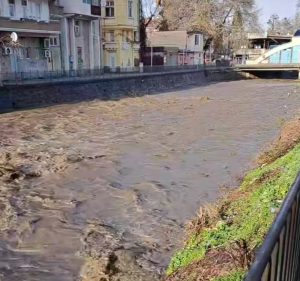 Нивото на Стара река в Пещера се повишава
