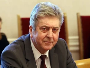 Първанов: Радев избягва битката с олигархията