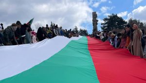 Панагюрище ще отбележи 3 март със 110-метров трибагреник