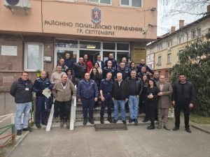 Изпратиха в заслужен отдих дългогодишен полицай