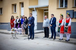Първият обновен жк блок бе открит в Пазарджик