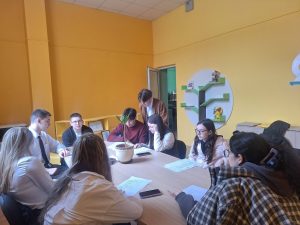 Анкета на младши посланици насочи вниманието към европейската ценност „Сигурност“