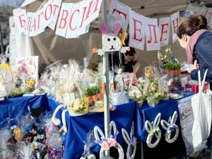 Движението на българските майки с великденски базар