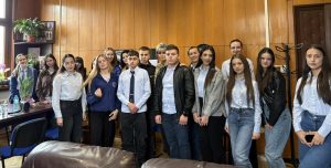 Ученици от ЕГ“Б.Брехт“ се срещнаха с окръжния прокурор