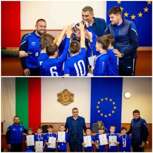 Младите футболни“орлета“ с отличия от кмета