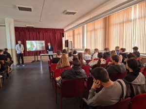 Д-р Бакалов и Георги Георгиев с кампания за здравословно хранене