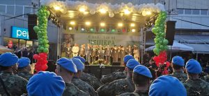 Пещера празнува