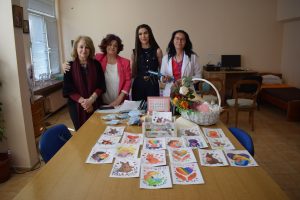 Картички на надеждата за недоносените бебета в МБАЛ