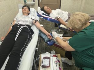 28 доброволци досега се включиха в акция по кръводаряване