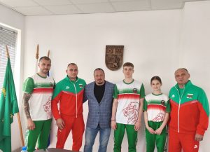 В Панагюрище отличиха трима европейски шампиони
