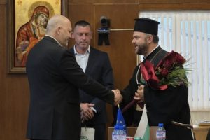 Свещеноиконом Димитър Семерджиев е удостоен със званието „Почетен гражданин“ на град Батак