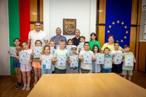 Кметът Куленски награди деца от риболовно училище