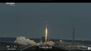 SpaceX Falcon 9 изстреля мисията Axiom Mission 2 към МКС