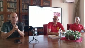 Спортният журналист и фен на ЦСКА Ники Александров на гости в библиотеката