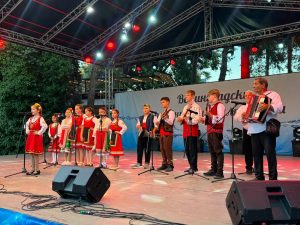 Фолклорът събра поколения на сцената на Велинградските празници на културата