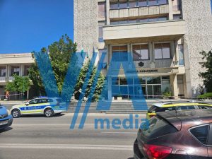 Сигнал за бомба затвори община Пазарджик