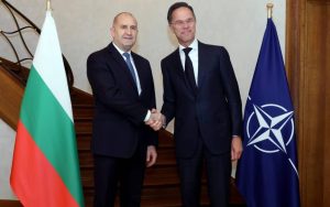 Радев и генералният секретар на НАТО проведоха разговор