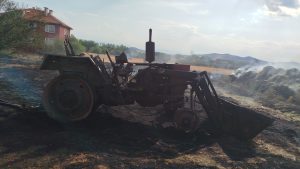 Пожар изпепели селскостопанска техника край Пазарджик