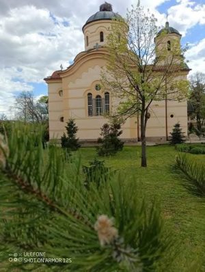 Приключи ремонта на покрива на църквата в с.Главиница