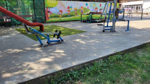 Обновиха детската площадка в Голямо Белово