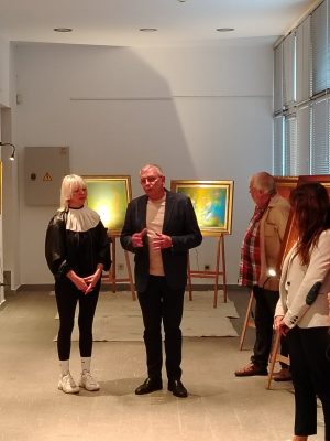 Изложба представя творби на Кеазим Исинов