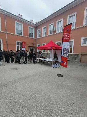 Учебна евакуация се проведе в Математическата гимназия в Пазарджик